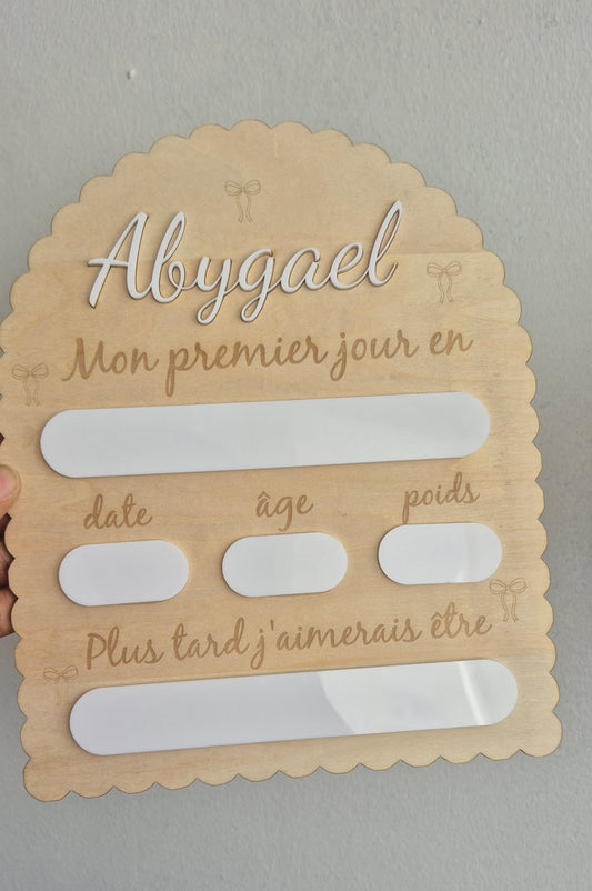 Tableau "Mon premier jour en..." personnalisé en bois